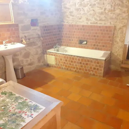 Ferienhaus Maison De 4 Chambres A Laudun L'Ardoise Avec Magnifique Vue Sur La Ville Jardin Amenage Et Wifi *