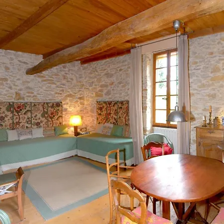 Ferienhaus Maison De 4 Chambres A Laudun L'Ardoise Avec Magnifique Vue Sur La Ville Jardin Amenage Et Wifi *